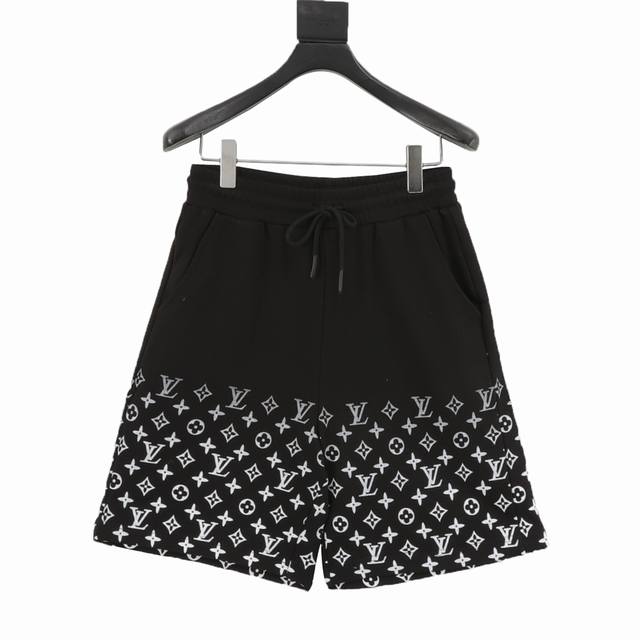 Louis Vuitton 路易威登 25Ss 半幅老花印花短裤 面料为定制380克洗水纯棉毛圈面料，手感舒适。采用手工网印花工艺，无惧起皮脱落，上身丝滑透气。