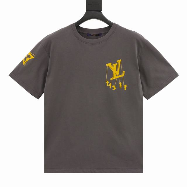 Louis Vuitton 路易威登 橙色Logo植绒印花短袖 整个侧面黄色图案采用绒面印花工艺，更显高级，定制高级面料手感柔软舒适带有弹力，简约大气，上身效果