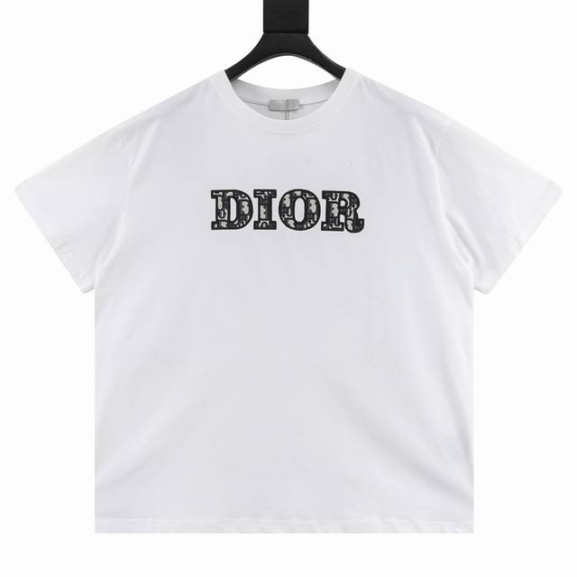 Dior 迪奥 老花字母刺绣短袖T恤 简约而不失精炼风范的Os短T.Oblique拼接设计缔造现代潮流造型 针织棉质面料,运用先进的针织微密型器械制作保证了产品