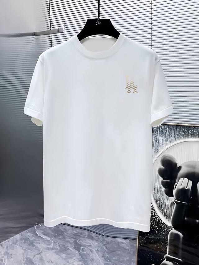 加码啦！最大穿到 斤 盛夏超级福利60单件 盛夏超级福利160三件 2025夏季潮牌经典短袖T恤回馈所有新老客户尺码可选 款式可选 一包配3件 款式任你挑，大量