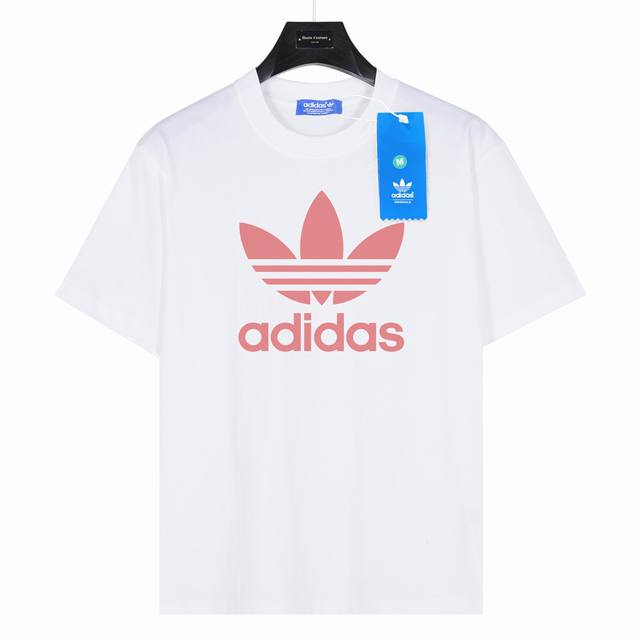 Adidas 阿迪达斯 经典三叶草 款号:Ad04 樱花粉 240克重磅小落肩100%棉T恤。Os版型，宽松有型好搭配。采用精梳紧密赛络工艺，面料更耐磨。袖口以