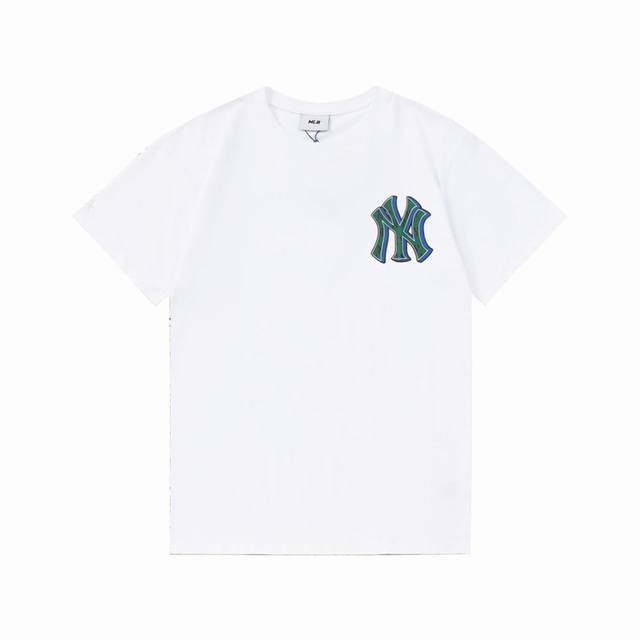 上新 高版本 Mlb方块Logo短袖 男女情侣复古老花立体印花Logo，上身潮奢感十足，轻松展现丰富的视觉效果 吊牌可扫码验证，1衣1码 颜色：黑色 白色 码数