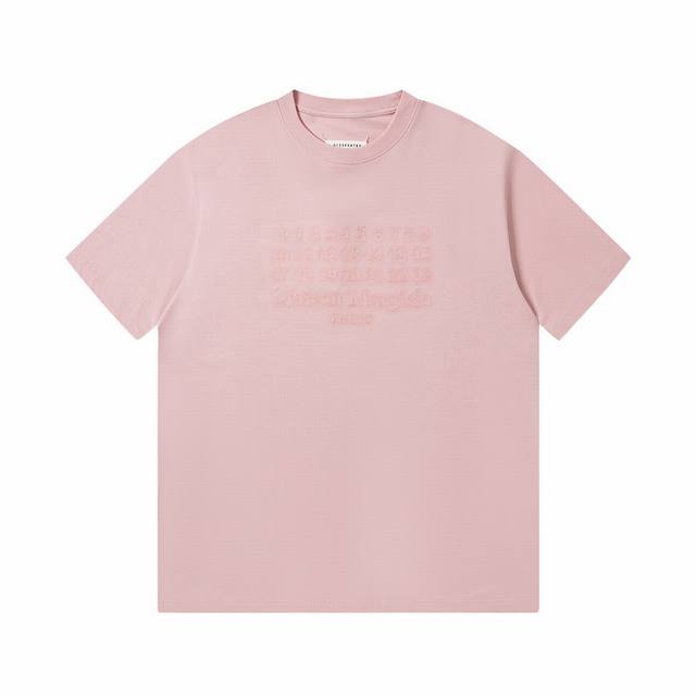 高版本Maisonmargiela 马吉拉 重影刺绣数字短袖，男女同款。 满满的高级感 刺绣有加内衬穿感更舒适，性价比超高 手感超级柔软、细腻、柔软和不起球且不