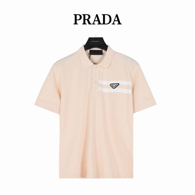 Prada 普拉达 胸前三角标双杠短袖Polo衫 选用棉质珠地网眼布，衣领为双系统提花定织扁机制成，有弹性，不变形，衣服全部原生布捆边，前胸双层面筒，无明线，无