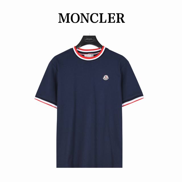 Moncler 蒙口 日本限定小标华夫格短袖 全新美学灵感趣味设计,渠道性质精品。让整体造型设计更加优雅时尚，今夏最火系列，无数明星潮人追捧。裁剪工艺细节处理工