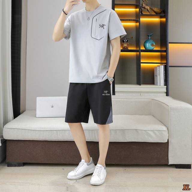 Arc’Teryx始祖鸟 独家实拍上新夏季高品质冰丝休闲短袖短裤时尚潮流套装透气百搭帅气宽松运动两件套，本季主打，货源充足，放心主推，高端品质，经典设计，做工出