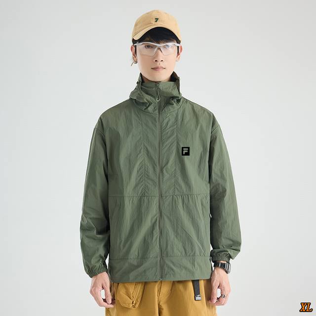 斐乐 独家实拍上新夏季高品质原纱短款防晒冰丝面料情侣款户外登山运动垂钓透气连帽防晒衣Upf70+，本季主打，货源充足，放心主推，高端品质，经典设计，做工出色，经