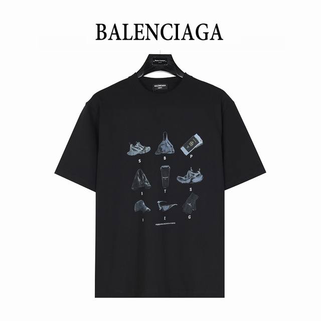 Balenciaga 巴黎世家 25Ss 经典单品图案印花短袖T恤 纯棉260克重洗水面料，柔软亲肤细腻。 胸前采用巴黎经典单品作为素材，数码印花工艺 做工细致