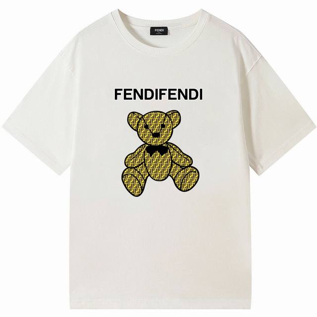 Fendi 芬迪新款小熊短袖T恤,优雅的设计看起来气质满满！版型剪裁特别有讲究！上身很洋气显瘦内搭外穿都看高密针织圆领设计，平整简约！亲肤透爽！T恤面料的柔软性