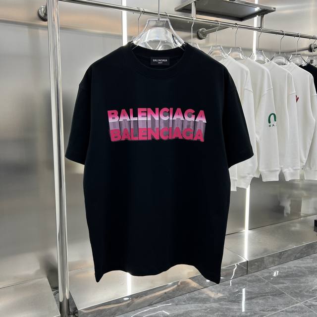 Balsenciaga巴黎世家 Ss红色字母情侣休闲短袖T恤 最高版本！定制面料240克双纱！进口胶浆印花！ 正确版本 男女同款 超级显眼 超级好看 超级大气！