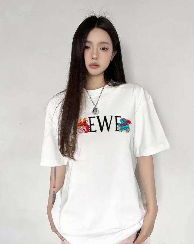 夏季福利 短袖 单件 1 三件 夏季新款专柜同款，男女情侣同款，简单清爽，上身效果，超级好看。百搭不挑人，谁穿谁好看。 限定版情侣短袖 不是好货不推荐 万年基础