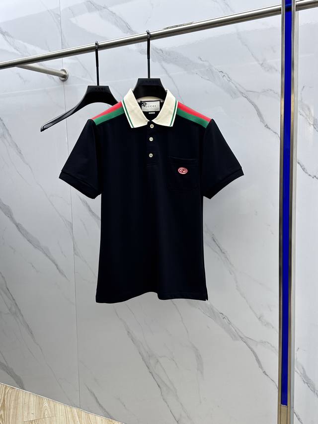 Gucci*古驰 口袋刺绣新款Polo衫 原版面料 原版订制辅料 官方同款 采用210克丝光珠地棉，定制 同缸染面料 手感非常舒服爽滑 版型挺阔有型 进口百灵达