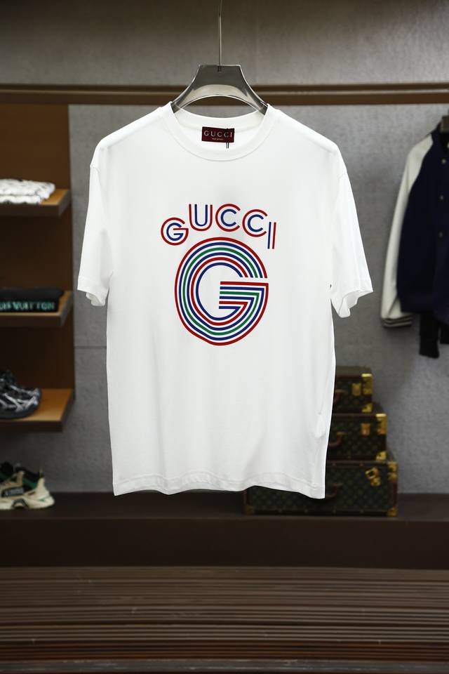 Gucci古奇 2025春夏新款男女同情侣款休闲宽松棉质圆领短袖T恤衫！贸易公司渠道稀出，同步官网发售 ！ 2025春夏最新系列，经典时尚设计元素，为全新系列注