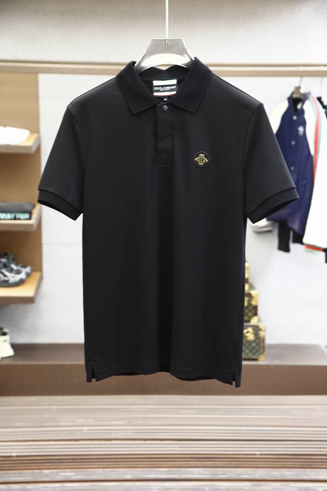 Dior 迪奥- 25Ss夏季新款网眼珠地棉布男士商务休闲短袖三粒扣Polo衫，非常简约有型的一款翻领Polo衫，无论是质感还是款型都非常高端，男士们一定要入手