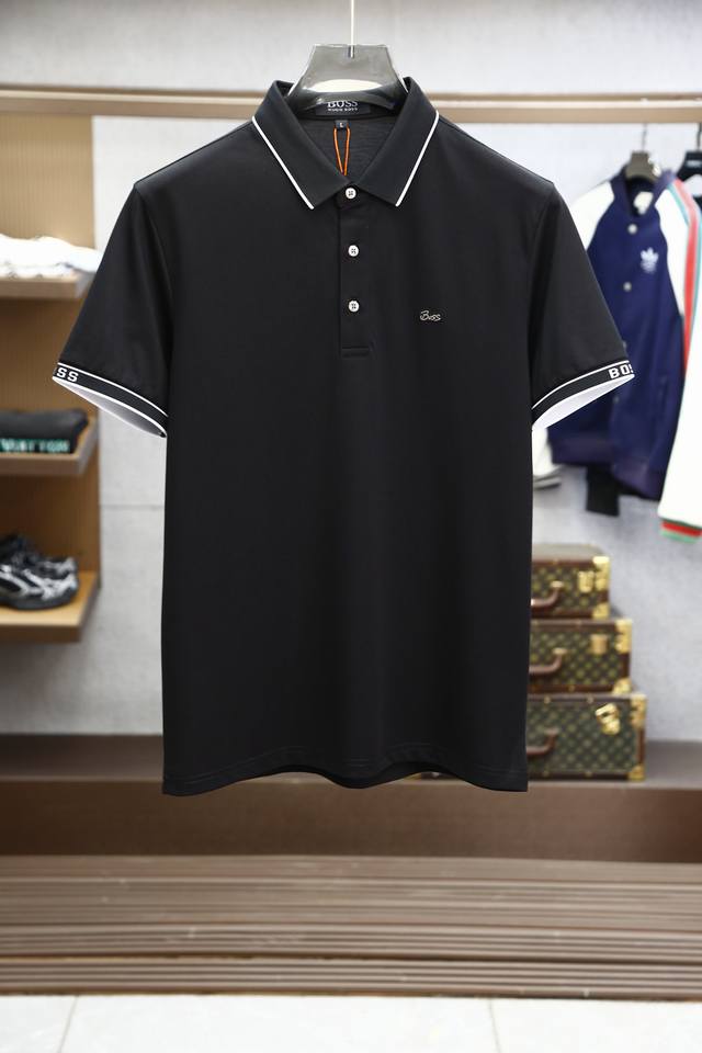 Boss_重磅推荐！2025早春。新品 专柜在售 时尚高端男装Polo-胸前Logo个性时尚 进口顶极高密度丝光珠地，极为亲肤舒适 摸上去非常的细腻，质感很好，
