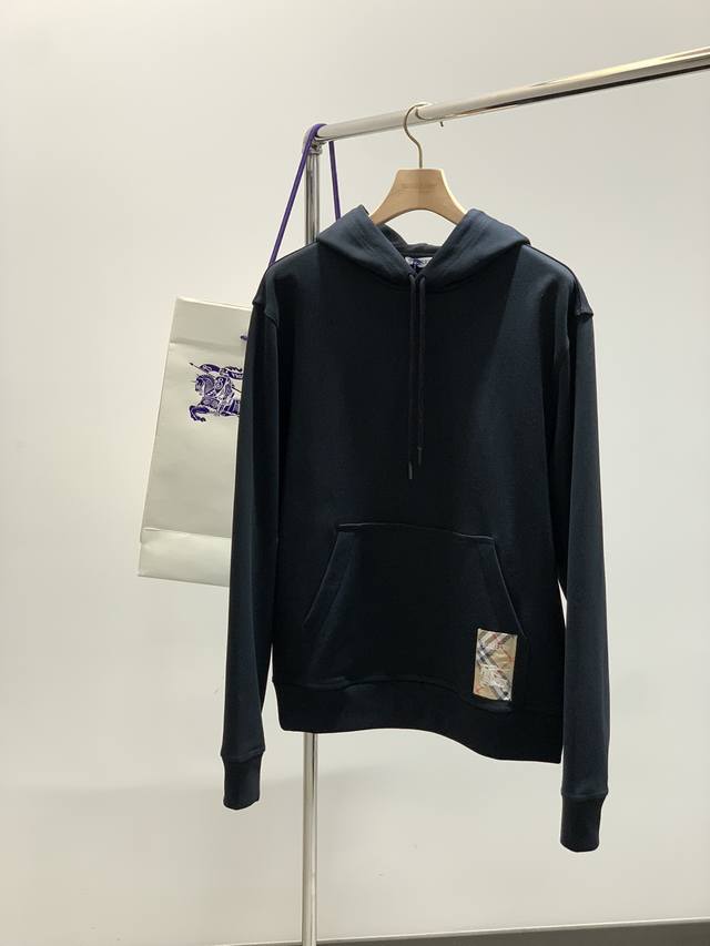 Burberry 巴宝莉，2025秋季最新品，专柜同步有售，原单狠货，时尚休闲连帽卫衣，进口原版面料，上身舒适透气，顶级刺绣工艺字母图案装饰Logo，原版五金辅