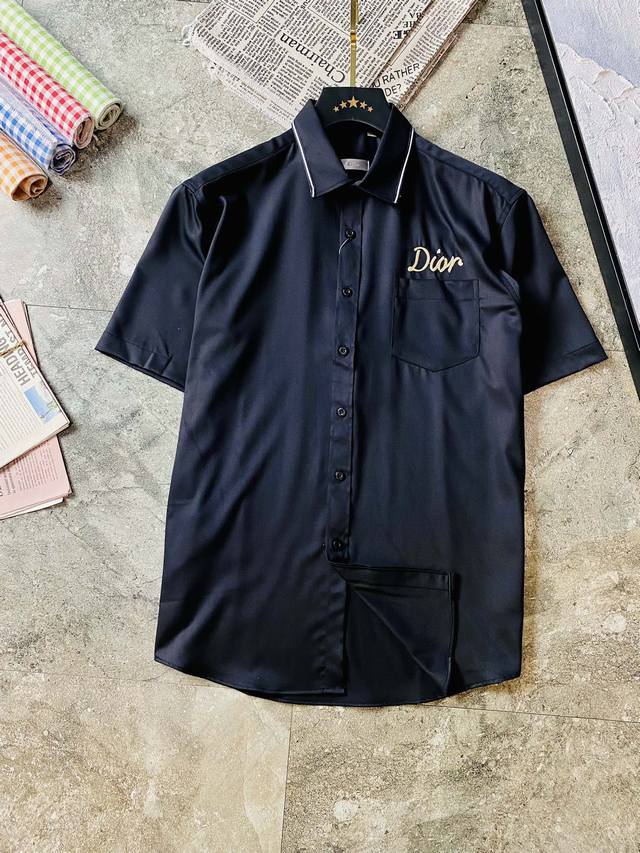 迪奥 官网款 可穿205斤 迪奥 Dior 原单品质 最新款 男装短袖衬衫 精选专柜订制顶级短袖衬衣 进口面料带原版洗水唛 所有细节做工完美1比1复刻 还原正品