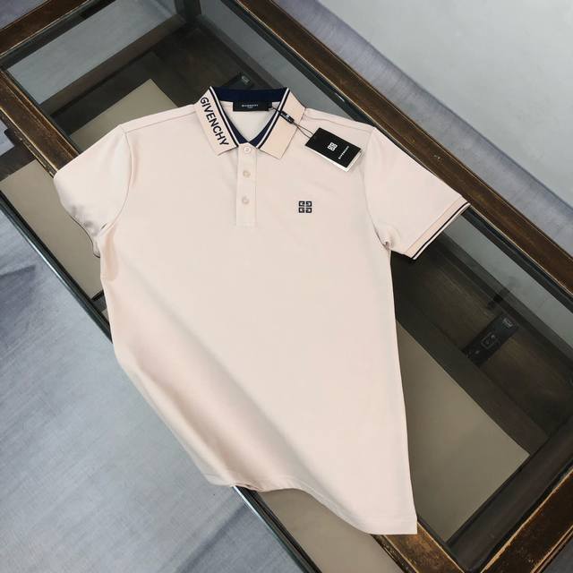 Agivenchy 纪梵希 2025最新款男士短袖Polo衫，品牌最新设计元素！既不单调也不复杂,恰到好处的展现品味！客供顶级定制珠地棉面料！舒适吸汗透气根本不
