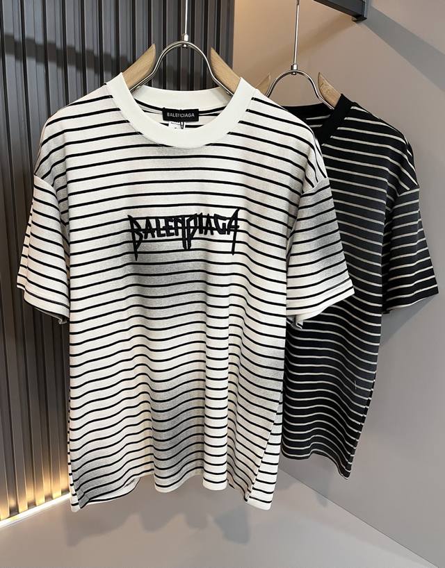 Balencia*巴黎*家 2025春夏新款男女同情侣款休闲宽松棉质圆领短袖T恤衫！贸易公司渠道稀出，同步官网发售 ！ 2025春夏最新系列，经典时尚设计元素，