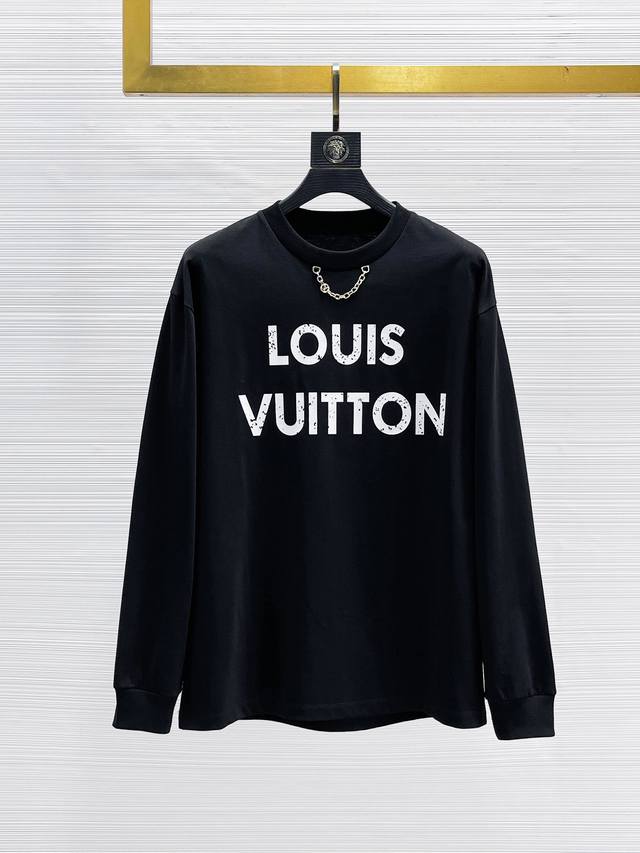 Lv* 顶级版本2025早春新品长袖 火爆上市啦 定制顶级优选洗水棉面料 上身舒适度高 专柜同款装饰 轻奢内敛低调奢华 内搭外穿轻松驾驭不挑人 裁剪精细完美 S