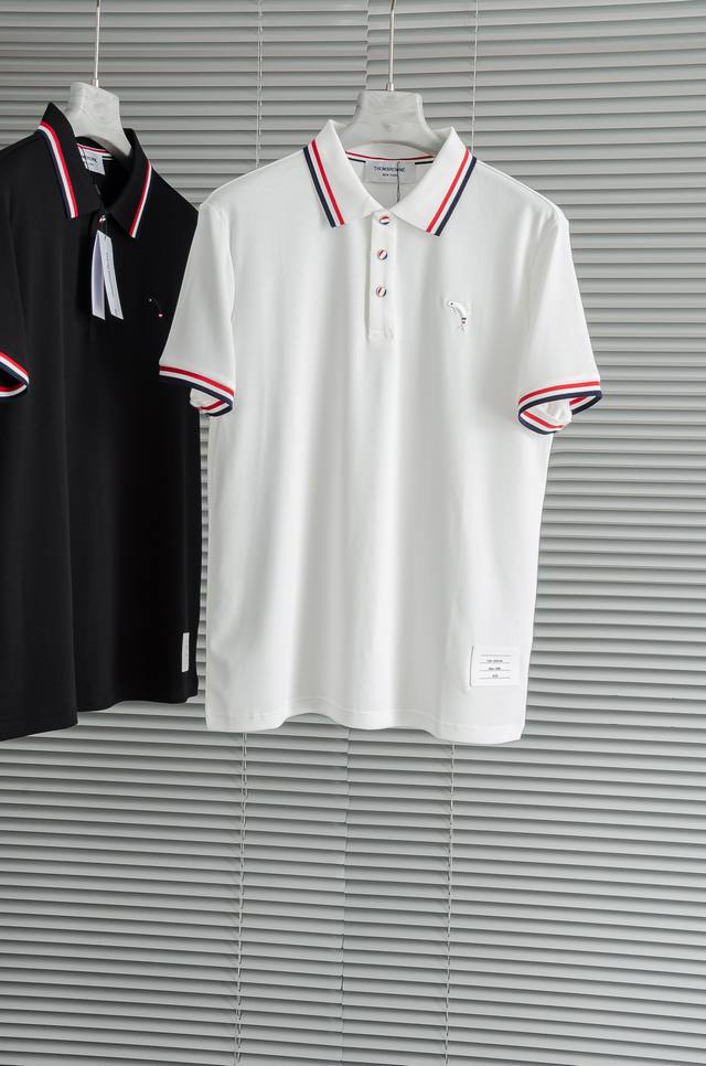 Nea# Tb 2025 男士商务休闲纯色翻领短袖Polo衫#客供进口100%珠地棉面料，甄选上等长绒棉花原料，面料属性皆为上乘，网眼结构细腻自然，经过水洗后，