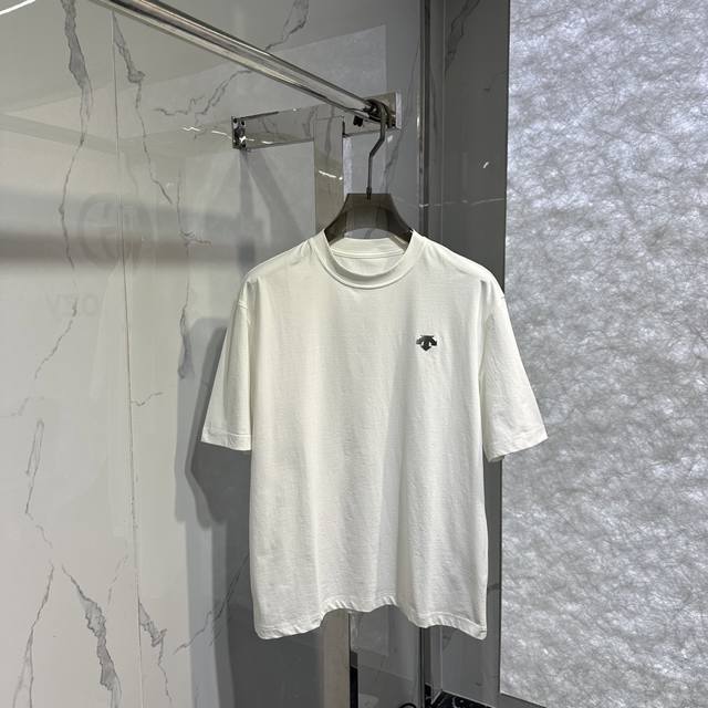 迪*特新款短袖T恤 科技面料 颜色:白 黑 码数:M~3Xl