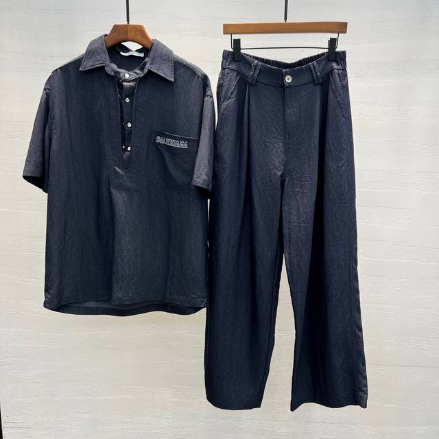 巴黎 2025夏季新款套装衬衫 可拆套 独家定制天丝棉面料 垂感超好不易褶皱 胸前最新Logo设计 细节走线完美无瑕疵 上身效果棒棒哒 百搭又不失时尚感 颜色