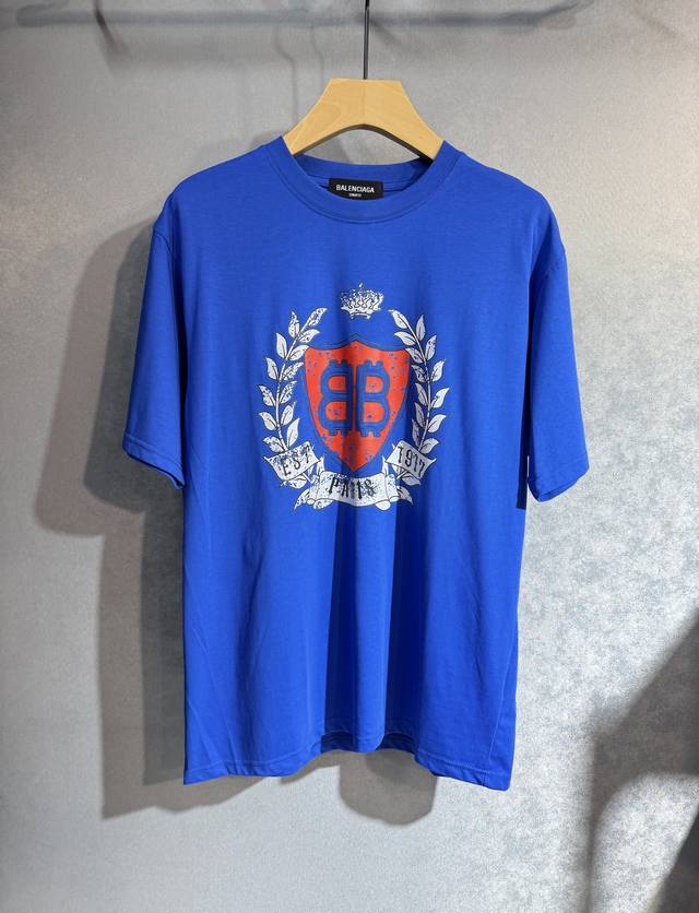 Balenciga 巴黎世家 25Ss新款春夏短袖 最高版本客供定制高端纯棉面料 简单时尚款，配色超级好看！经典Logo的设计 W3简单大方的款式！满满的高级感