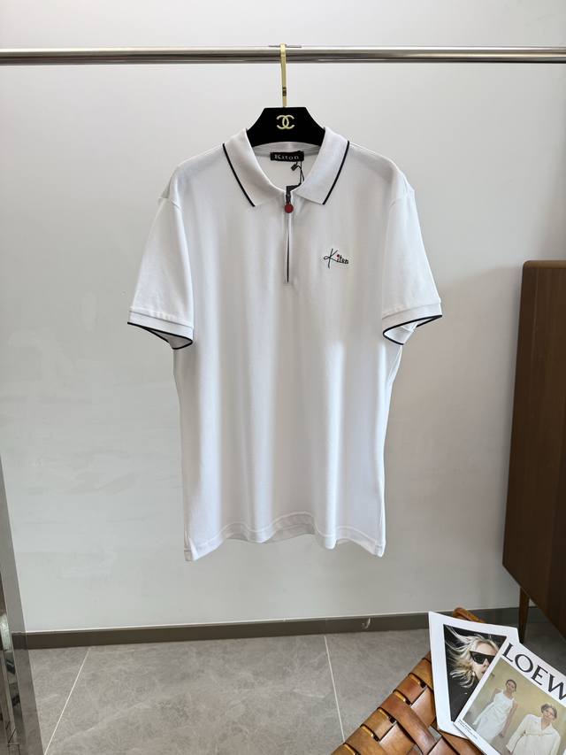 Kiton25S春夏男士Polo 胸前标志性Logo徽标 整体非常的轻商务休闲！！客供丝光棉，上身轻盈舒适顺滑 到手绝对让你觉得物有所值的一件单品！！！码数M一