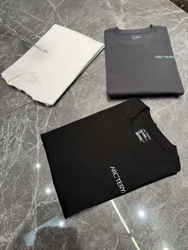 Arc'teryx 始祖*鸟25Ss夏季T恤！高克重原单推荐. 小红书爆款推荐.后背化骨鸟直喷印花叠层设计.撞色色彩搭配.活力满满.订制优质40支双股 G重面料
