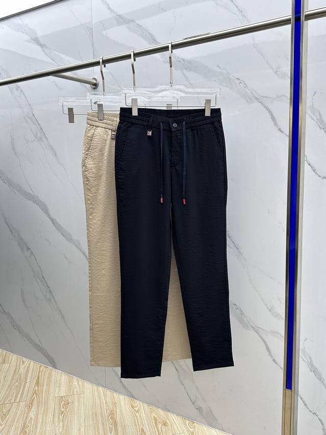 Isaia 意大利品牌 2540春夏新品系带休闲裤，官网同步发售，裤身工艺设计，进口客供辅料、面料定制，代工厂P出品免检！每个细节做到极致，原版五金配件，潮范十