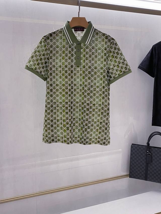 新品 G家族男士时装数码印花款翻领马球Polo衫，香港贸易公司渠道货，高端意大利代工出品，明星级产物，独家发售 G家族Polo衫在时装圈人气极为火热的单品，塑造