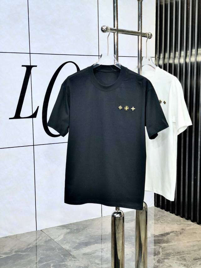 Lv 2025夏季新款 小标标休闲T恤 定制260G高支纯棉面料 宽松版型 工艺精细 舒适休闲百搭，透气性极好 颜色：黑色 白色 尺码: S-3Xl