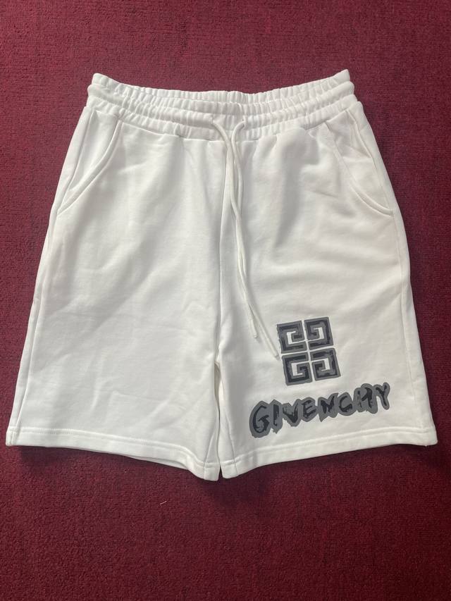 Givenchy 纪梵希 2025新品 休闲短裤 独家定制面料 、特别手感、超级质感 舒适柔软透气 休闲宽松版型 颜色：黑色 白色 码数：Ｓ Ｍ L Xl