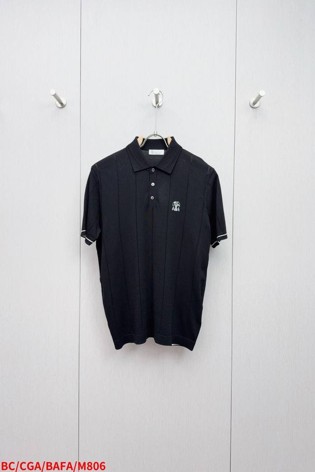 Bcbrunello Cucinelli Ss25新款短袖翻领，，超级爆款推荐，夏季新品系列爆款翻领针织衫，镂空提花机织，独特风格设计，胸前绣花图案点缀，简约大