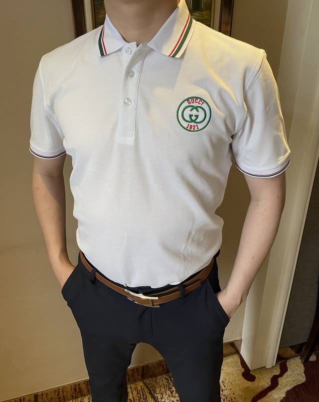 古驰 新品上市！2025Ss夏季新款字母Logo男士翻领Polo衫！经典商务男款，高端男装的天花板级别的商务男款！简约时尚大气不失优雅，单穿内搭体面过人，品质控