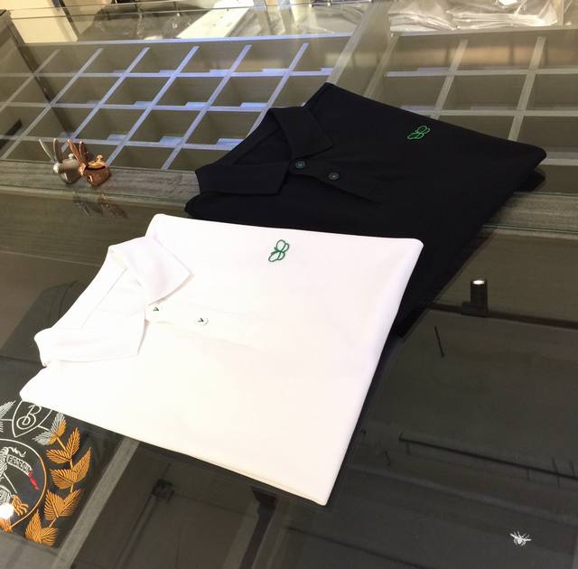 Bv家2025夏季最新发布短袖翻领衫！高档丝光珠地棉面料，透气舒适细腻柔软，面料，辅料全部原版定制出品，胸前品牌图案线绣设计！品质高端！高品质出货，上身时尚有型