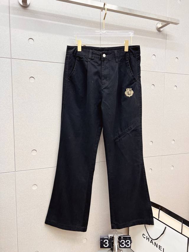 Lp 男士时尚潮流大裤脚牛仔裤，官宣画册海报穿搭款！ 客供高级进口的丹宁原色面料，特选日本冈山纯正13Oz 盎司牛仔布料，重磅环保植物酵素水洗工艺，肌理有着淡淡