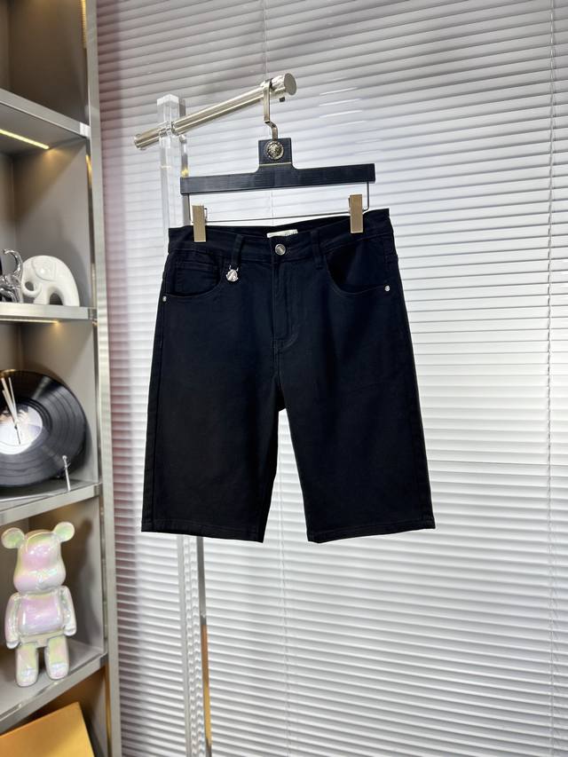 Monc*蒙口 Ss25夏季新款男士牛仔裤牛仔短裤 面料弹性好。独家发售 官网同步 时尚优雅 采用原色酵母水洗工艺 精选进口重磅丹宁牛仔面料 配专柜五金装饰 真
