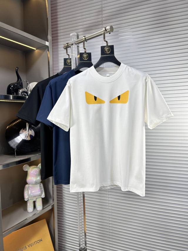 Fend*芬迪 Ss25夏季新款短袖，顶级图案Logo，帅气时尚，简约百搭款。面料棉 不仅挺括，保持潮流的廓形，又穿着舒适，纱织更细腻 码数：M-4Xl