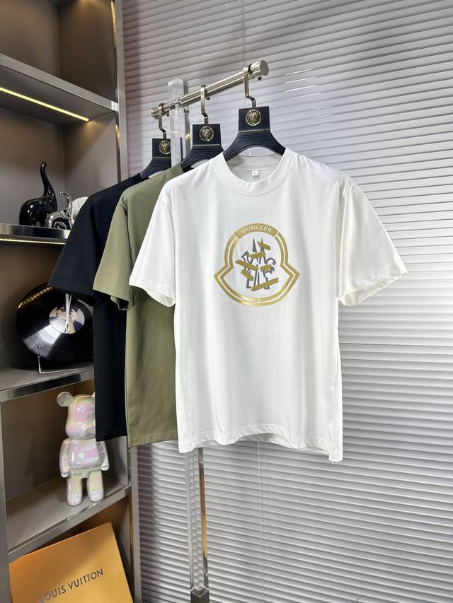 Monc*蒙口 Ss25夏季新款短袖，顶级图案Logo，帅气时尚，简约百搭款。面料棉 不仅挺括，保持潮流的廓形，又穿着舒适，纱织更细腻 码数：M-4Xl