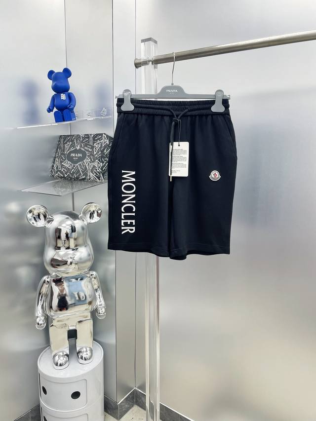 Mon* 蒙口 25Ss夏季新款徽标刺绣短裤 M 面料柔软舒适 搭配Logo字母 手感舒适上身挺括有型 两色 码数：M-3Xl