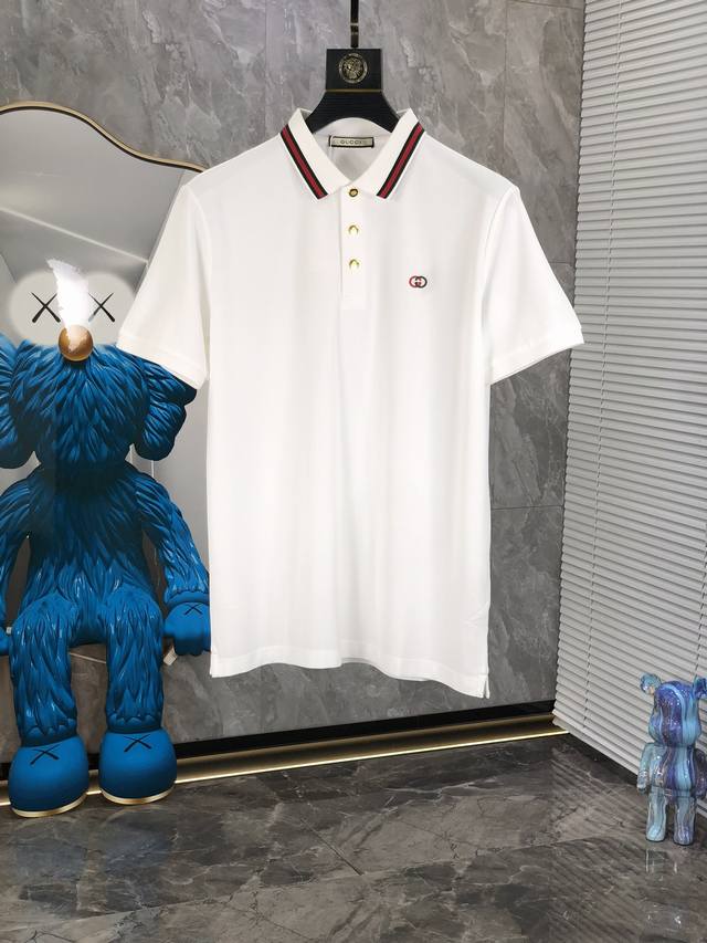 Gucci。2025Ss春夏新品 翻领短袖Polo衫。 客供进口100%珠地棉面料，甄选上等长绒棉花原料，面料属性皆为上乘，网眼结构细腻自然，经过水洗后，M肌理