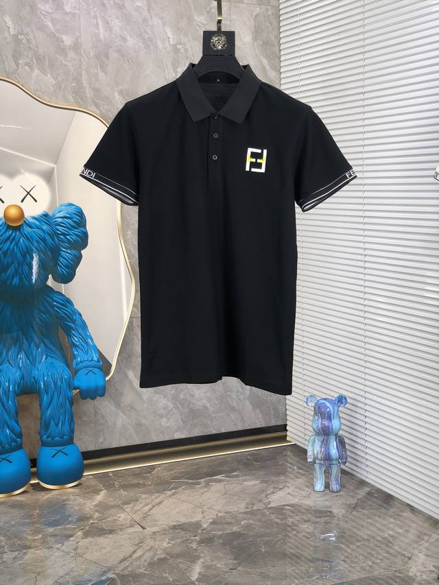 芬迪。2025Ss春夏新品 翻领短袖Polo衫。 客供进口100%珠地棉面料，甄选上等长绒棉花原料，面料属性皆为上乘，网眼结构细腻自然，经过水洗后，M肌理变得更