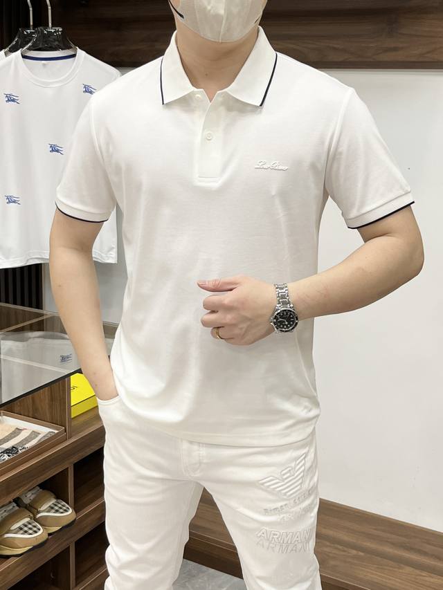 Lp-2540Ss开春新款 时尚大爆款翻领T恤，休闲时尚外穿 内搭必备款，舒适好看上身可见 定制进口高端丝光面料，手感细腻丝滑有质感，上身舒适透气清爽，穿着时尚