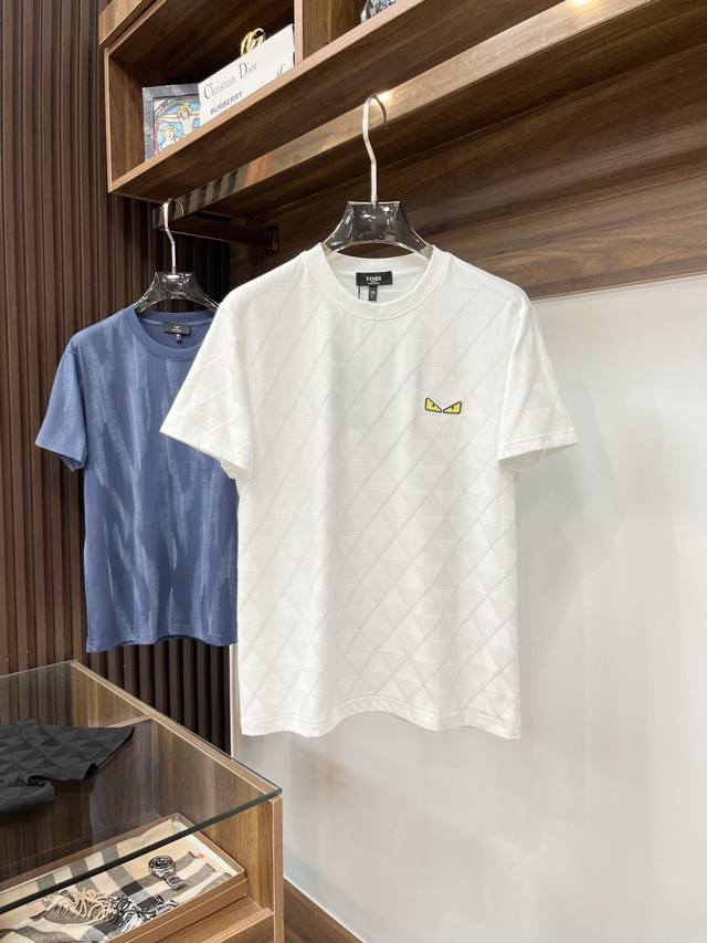 Fendi 芬迪-2540Ss夏季新款 时尚大爆款圆领T恤，休闲时尚外穿 内搭必备款，舒适好看上身可见 定制进口高端丝光棉面料，手感细腻丝滑有质感，上身舒适透气