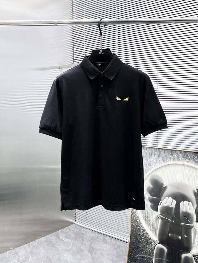 芬迪 Fendi 2025Ss夏季新款 翻领短袖T恤 Polo衫，高端版本！专柜定制面料 透气舒适度高，细节无可挑剔，品牌元素设计理念，体现高品质。手感细腻柔软