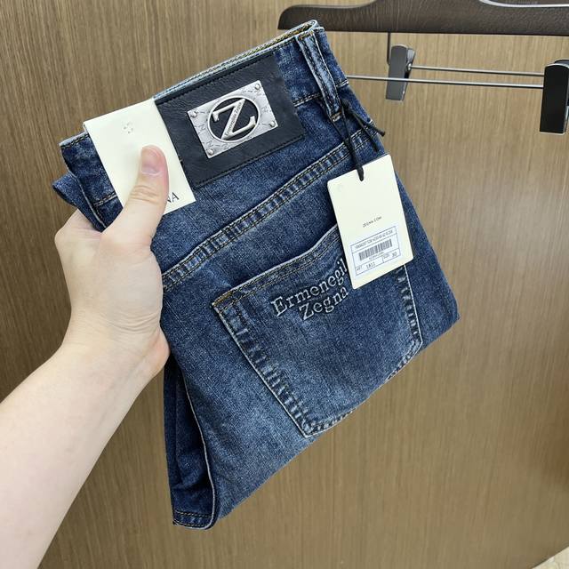 新款 Zz 高端定制、25Ss春夏最新款牛仔裤 柜台同步发售 进口固色面料 原版定制复刻 客供五金辅料 原单品质 重工洗水 做工走线精细 上身绝佳！优选单品 F