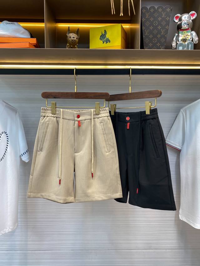 Kiton25Ss春夏新款进口棉麻抽绳短裤，男士经典红色标签装饰时尚休闲短裤五分裤！贸易公司渠道稀出，领先官网发售！Kiton夏日全新热门单品奉献，它摒弃了繁琐