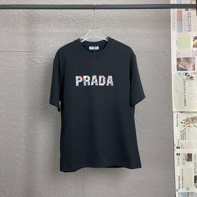 C34 Prada 普拉达 300高克重 高端工艺 独家专供新款原单男士休闲短袖 高端定制 高版本 时尚百搭爆款 进口面料 手感超柔软细腻 穿着亲肤舒适 高端精